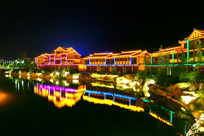 滴水苗城旅游小镇滴水寨夜景灯光装饰工程